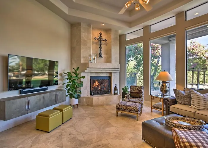 Lavish Paradise Valley W/ Sports Court & Pool Holiday home
