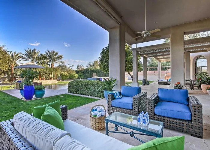 Holiday home Lavish Paradise Valley W/ Sports Court & Pool *