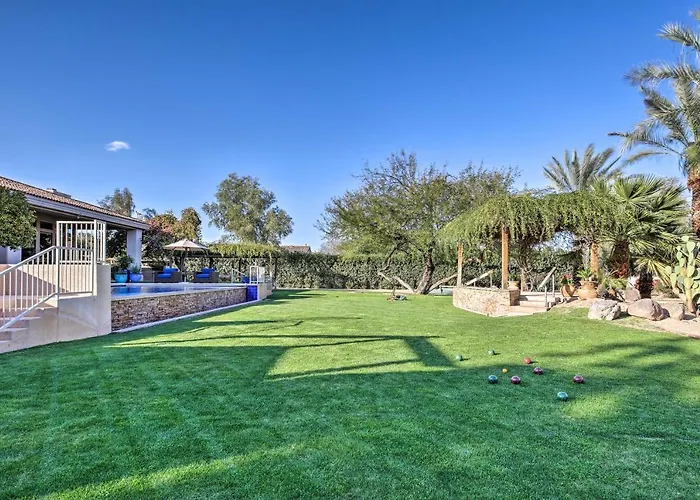 Lavish Paradise Valley W/ Sports Court & Pool Holiday home