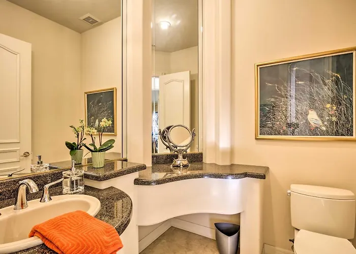 Lavish Paradise Valley W/ Sports Court & Pool Holiday home