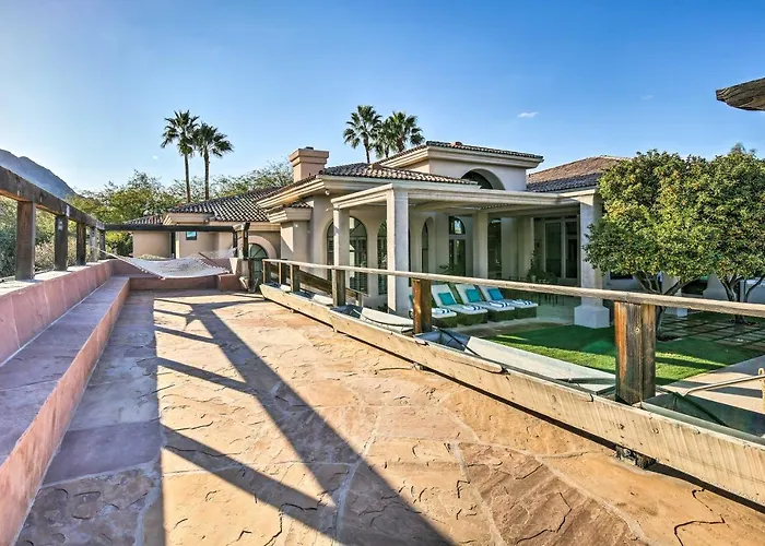 Lavish Paradise Valley W/ Sports Court & Pool Holiday home