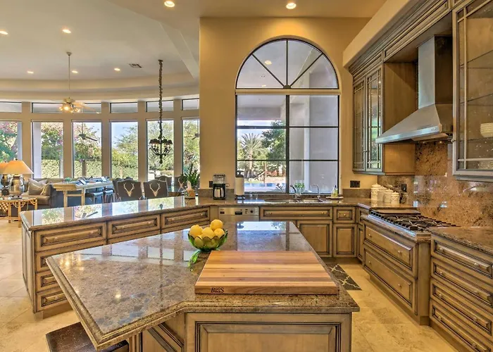 Lavish Paradise Valley W/ Sports Court & Pool